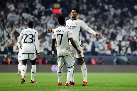 詹姆斯离40000分还有多远